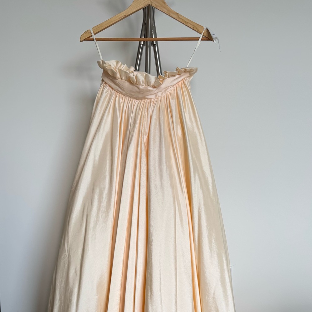 High-Waisted Paperbag Wedding Gown Skirt with Pockets - Picture 5 of 12